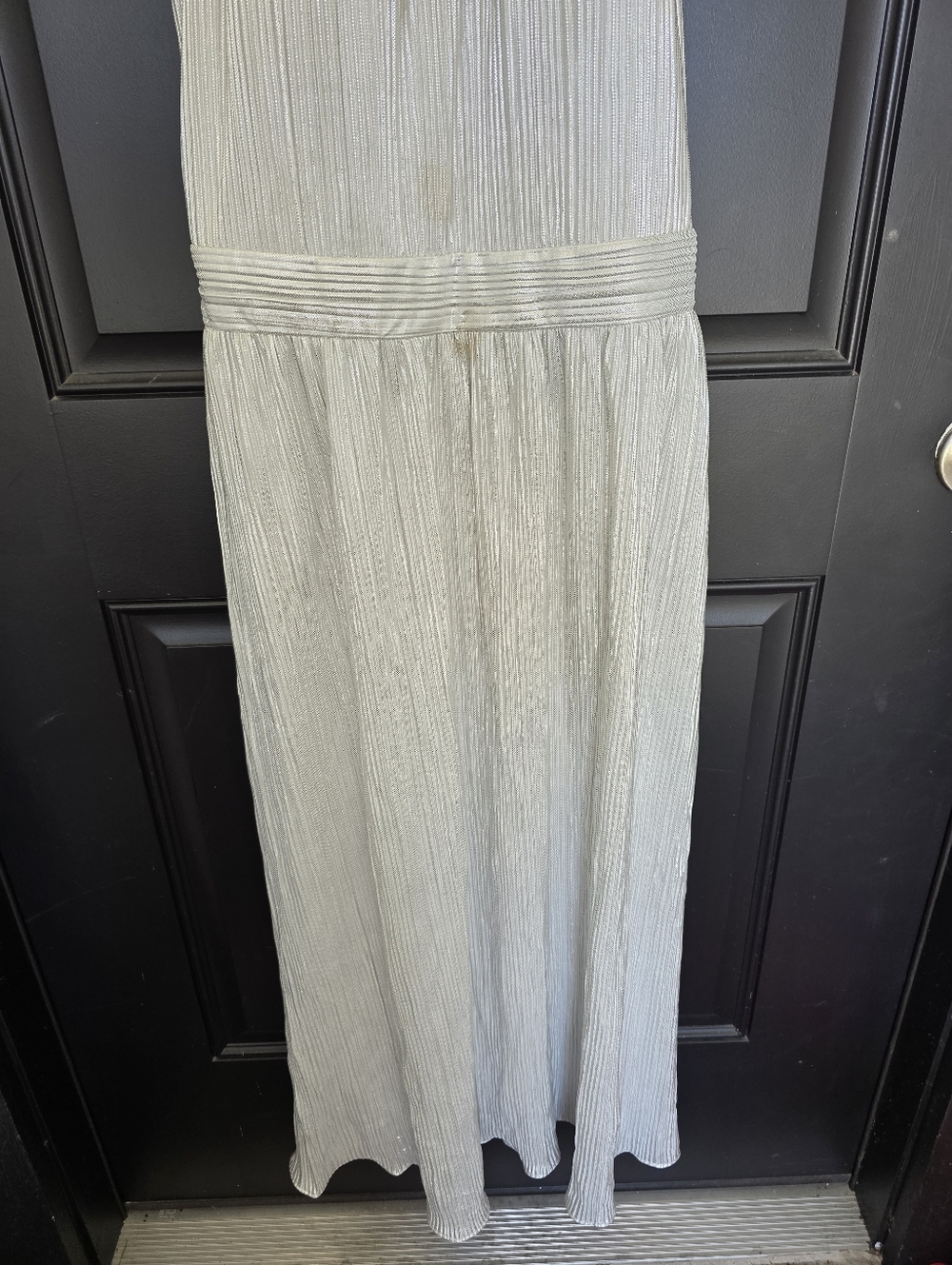 Kensie Silver Metallic Halter Midi Dress Pleated Shimmer Size 8 Women Party NWT - Picture 4 of 10